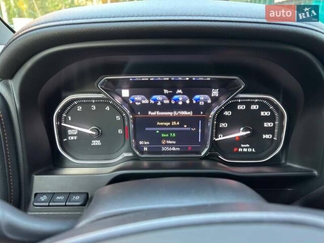 ДжиЭмСи Сиерра 2021 в Киеве на Automoto.ua Серый ДжиЭмСи Сиерра, объемом двигателя 6.16 л и пробегом 30 тыс. км за 59000 $, фото 10 на Automoto.ua