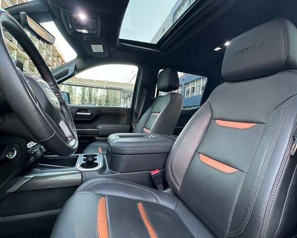 ДжиЭмСи Сиерра 2021 в Киеве на Automoto.ua Серый ДжиЭмСи Сиерра, объемом двигателя 6.16 л и пробегом 30 тыс. км за 59000 $, фото 8 на Automoto.ua