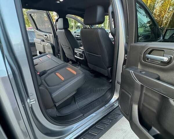 ДжиЭмСи Сиерра 2021 в Киеве на Automoto.ua Серый ДжиЭмСи Сиерра, объемом двигателя 6.16 л и пробегом 30 тыс. км за 59000 $, фото 23 на Automoto.ua