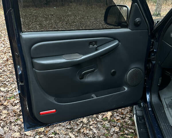 Синій ДжіЕмСі Sierra, об'ємом двигуна 4.29 л та пробігом 265 тис. км за 6800 $, фото 14 на Automoto.ua