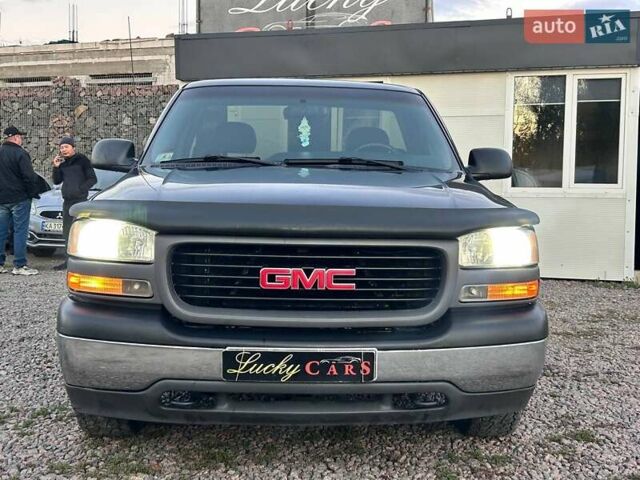 ДжиЭмСи Сиерра 2000 в Одессе на Automoto.ua Синий ДжиЭмСи Сиерра, объемом двигателя 4.29 л и пробегом 265 тыс. км за 5700 $, фото 1 на Automoto.ua