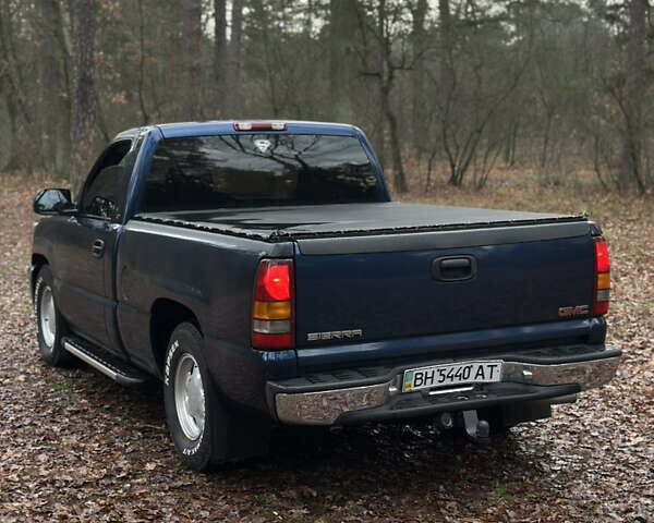 Синій ДжіЕмСі Sierra, об'ємом двигуна 4.29 л та пробігом 265 тис. км за 6800 $, фото 3 на Automoto.ua