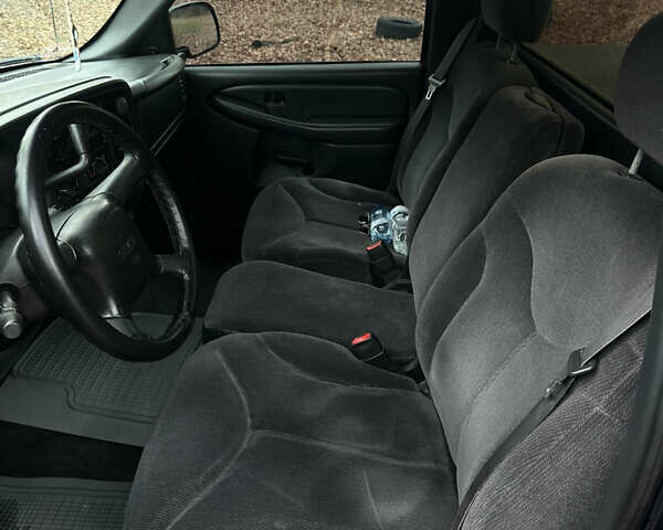 Синій ДжіЕмСі Sierra, об'ємом двигуна 4.29 л та пробігом 265 тис. км за 6800 $, фото 12 на Automoto.ua