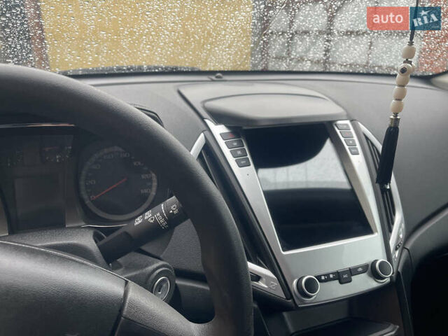 ДжиЭмСи Террейн 2016 в Днепре (Днепропетровске) на Automoto.ua Белый ДжиЭмСи Террейн, объемом двигателя 2.38 л и пробегом 170 тыс. км за 11800 $, фото 5 на Automoto.ua