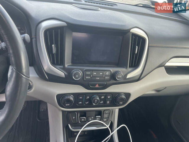 Белый ДжиЭмСи Террейн, объемом двигателя 2 л и пробегом 111 тыс. км за 19199 $, фото 25 на Automoto.ua