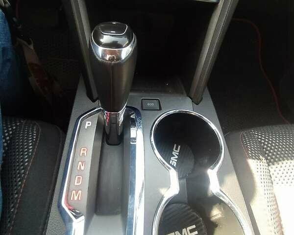 Белый ДжиЭмСи Террейн, объемом двигателя 2.38 л и пробегом 62 тыс. км за 15500 $, фото 11 на Automoto.ua