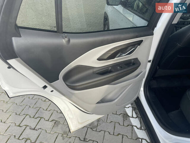 Белый ДжиЭмСи Террейн, объемом двигателя 2 л и пробегом 111 тыс. км за 19199 $, фото 20 на Automoto.ua