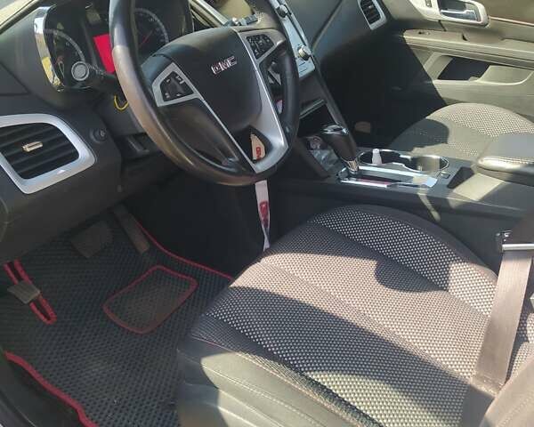 Белый ДжиЭмСи Террейн, объемом двигателя 2.38 л и пробегом 62 тыс. км за 15500 $, фото 4 на Automoto.ua