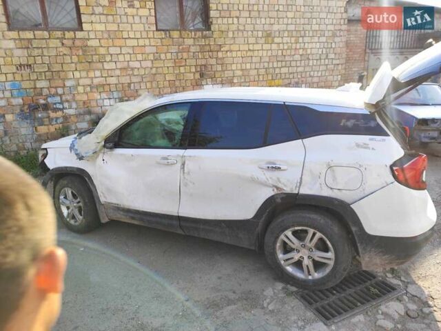 ДжиЭмСи Террейн, объемом двигателя 1.5 л и пробегом 128 тыс. км за 6500 $, фото 5 на Automoto.ua