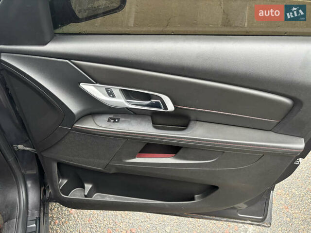 Серый ДжиЭмСи Террейн, объемом двигателя 2.38 л и пробегом 210 тыс. км за 10000 $, фото 13 на Automoto.ua
