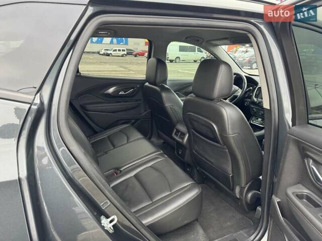 Серый ДжиЭмСи Террейн, объемом двигателя 1.6 л и пробегом 165 тыс. км за 17500 $, фото 16 на Automoto.ua