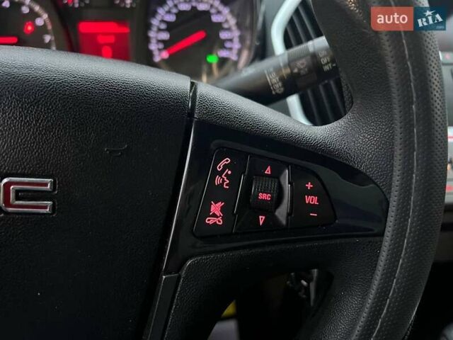 Синій ДжіЕмСі Террейн, об'ємом двигуна 2.38 л та пробігом 263 тис. км за 9800 $, фото 12 на Automoto.ua