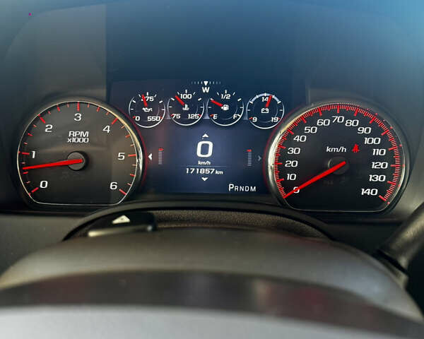 Белый ДжиЭмСи Юкон, объемом двигателя 6.16 л и пробегом 170 тыс. км за 28000 $, фото 25 на Automoto.ua