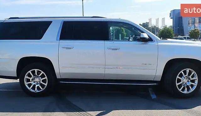 Белый ДжиЭмСи Юкон, объемом двигателя 6.16 л и пробегом 195 тыс. км за 25000 $, фото 7 на Automoto.ua