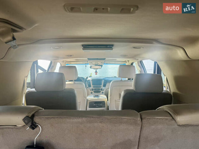 Белый ДжиЭмСи Юкон, объемом двигателя 6.16 л и пробегом 170 тыс. км за 28000 $, фото 18 на Automoto.ua