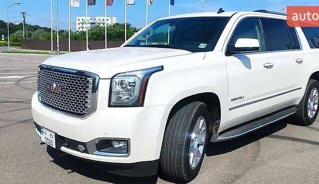 Белый ДжиЭмСи Юкон, объемом двигателя 6.16 л и пробегом 195 тыс. км за 25000 $, фото 13 на Automoto.ua