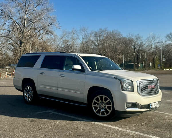 Белый ДжиЭмСи Юкон, объемом двигателя 6.16 л и пробегом 170 тыс. км за 28000 $, фото 1 на Automoto.ua