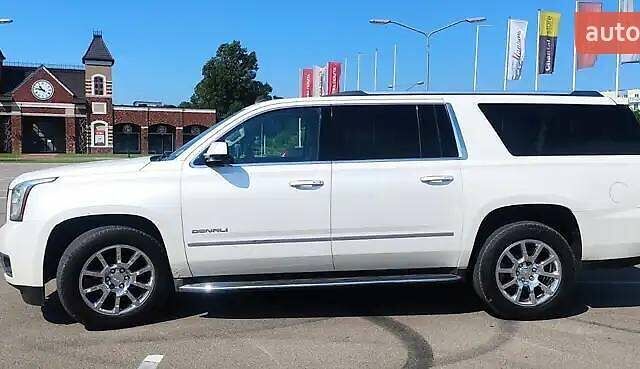Белый ДжиЭмСи Юкон, объемом двигателя 6.16 л и пробегом 195 тыс. км за 25000 $, фото 15 на Automoto.ua