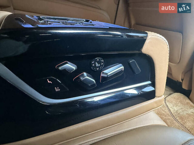 Білий ДжіЕмСі Yukon, об'ємом двигуна 6.16 л та пробігом 3 тис. км за 240000 $, фото 32 на Automoto.ua