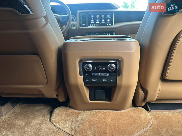 Білий ДжіЕмСі Yukon, об'ємом двигуна 6.16 л та пробігом 3 тис. км за 240000 $, фото 30 на Automoto.ua