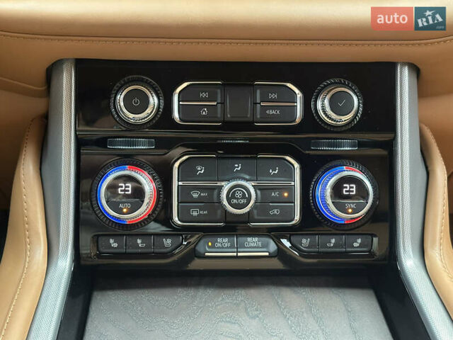 Білий ДжіЕмСі Yukon, об'ємом двигуна 6.16 л та пробігом 3 тис. км за 240000 $, фото 16 на Automoto.ua