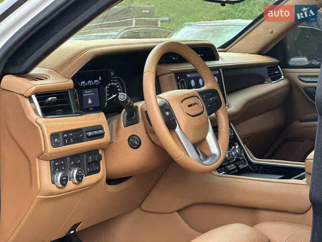 Білий ДжіЕмСі Yukon, об'ємом двигуна 6.16 л та пробігом 3 тис. км за 240000 $, фото 8 на Automoto.ua