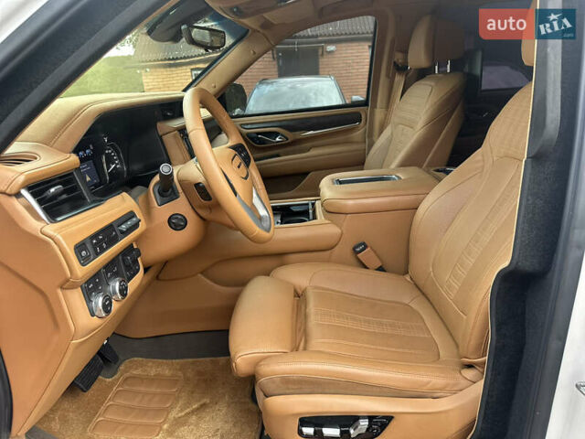 Білий ДжіЕмСі Yukon, об'ємом двигуна 6.16 л та пробігом 3 тис. км за 240000 $, фото 10 на Automoto.ua