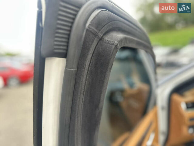 Білий ДжіЕмСі Yukon, об'ємом двигуна 6.16 л та пробігом 3 тис. км за 240000 $, фото 6 на Automoto.ua