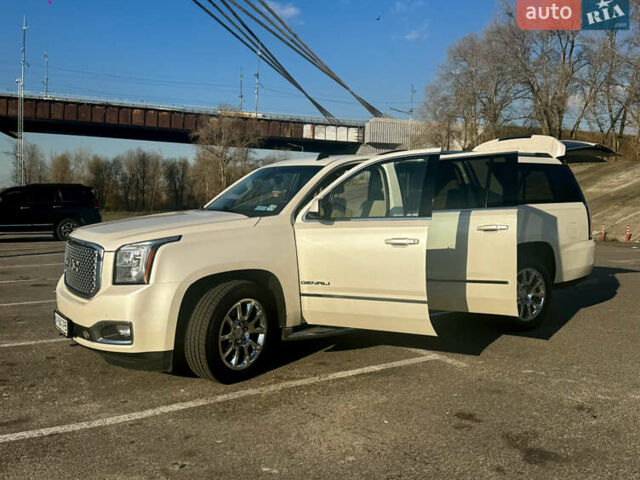 Бежевый ДжиЭмСи Юкон, объемом двигателя 6.2 л и пробегом 172 тыс. км за 25500 $, фото 19 на Automoto.ua