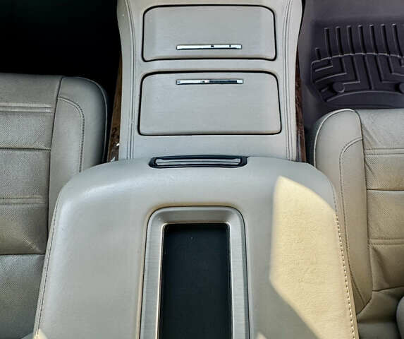 Бежевый ДжиЭмСи Юкон, объемом двигателя 6.2 л и пробегом 172 тыс. км за 25500 $, фото 10 на Automoto.ua