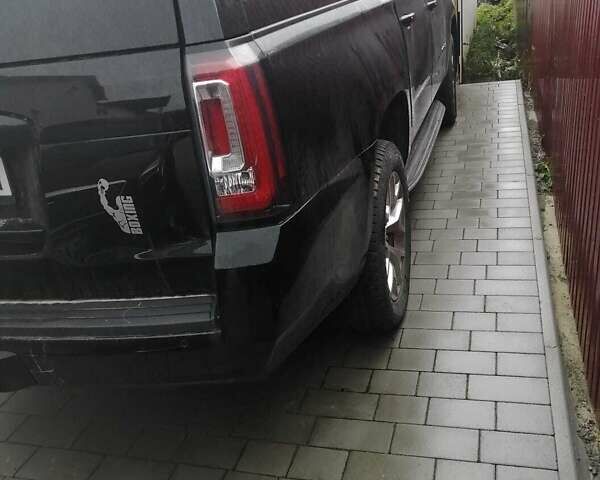 Черный ДжиЭмСи Юкон, объемом двигателя 5.33 л и пробегом 141 тыс. км за 35000 $, фото 9 на Automoto.ua