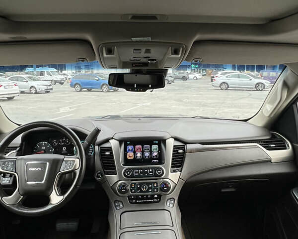 Чорний ДжіЕмСі Yukon, об'ємом двигуна 6.16 л та пробігом 129 тис. км за 25999 $, фото 3 на Automoto.ua