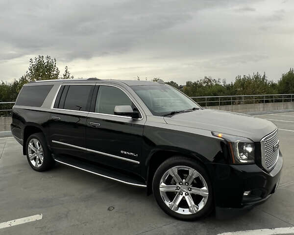 Чорний ДжіЕмСі Yukon, об'ємом двигуна 6.16 л та пробігом 129 тис. км за 25999 $, фото 2 на Automoto.ua