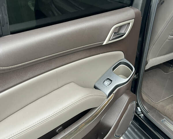 Чорний ДжіЕмСі Yukon, об'ємом двигуна 6.16 л та пробігом 129 тис. км за 25999 $, фото 9 на Automoto.ua