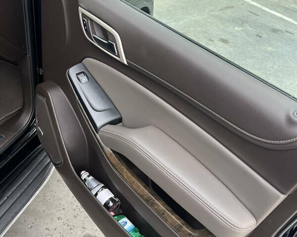 Чорний ДжіЕмСі Yukon, об'ємом двигуна 6.16 л та пробігом 129 тис. км за 25999 $, фото 7 на Automoto.ua