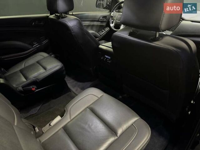 Черный ДжиЭмСи Юкон, объемом двигателя 5.3 л и пробегом 102 тыс. км за 40000 $, фото 35 на Automoto.ua