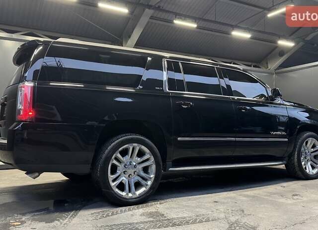 Черный ДжиЭмСи Юкон, объемом двигателя 5.3 л и пробегом 102 тыс. км за 40000 $, фото 18 на Automoto.ua