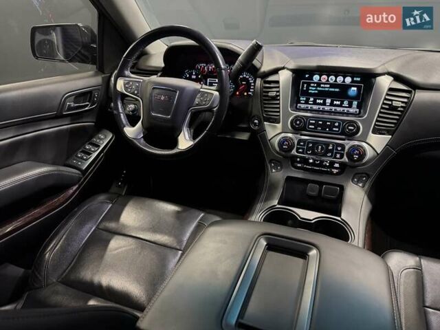 Черный ДжиЭмСи Юкон, объемом двигателя 5.3 л и пробегом 102 тыс. км за 40000 $, фото 27 на Automoto.ua