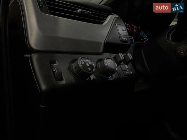 Черный ДжиЭмСи Юкон, объемом двигателя 5.3 л и пробегом 102 тыс. км за 40000 $, фото 31 на Automoto.ua