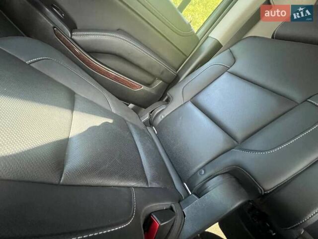 Черный ДжиЭмСи Юкон, объемом двигателя 5.33 л и пробегом 101 тыс. км за 50000 $, фото 12 на Automoto.ua