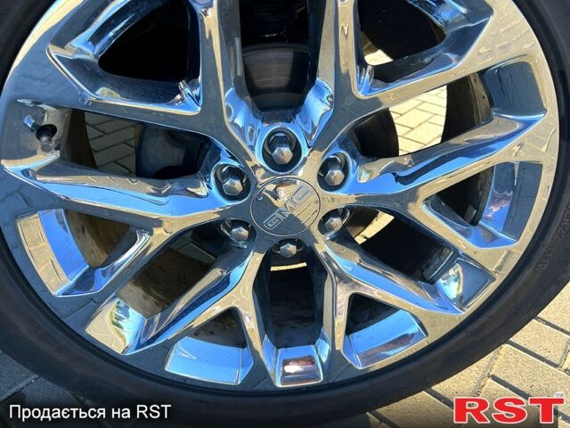 Черный ДжиЭмСи Юкон, объемом двигателя 6.2 л и пробегом 78 тыс. км за 70000 $, фото 4 на Automoto.ua