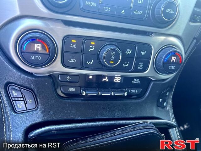 Черный ДжиЭмСи Юкон, объемом двигателя 6.2 л и пробегом 78 тыс. км за 70000 $, фото 12 на Automoto.ua