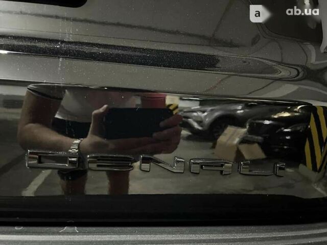 ДжиЭмСи Юкон, объемом двигателя 6.2 л и пробегом 7 тыс. км за 219000 $, фото 10 на Automoto.ua