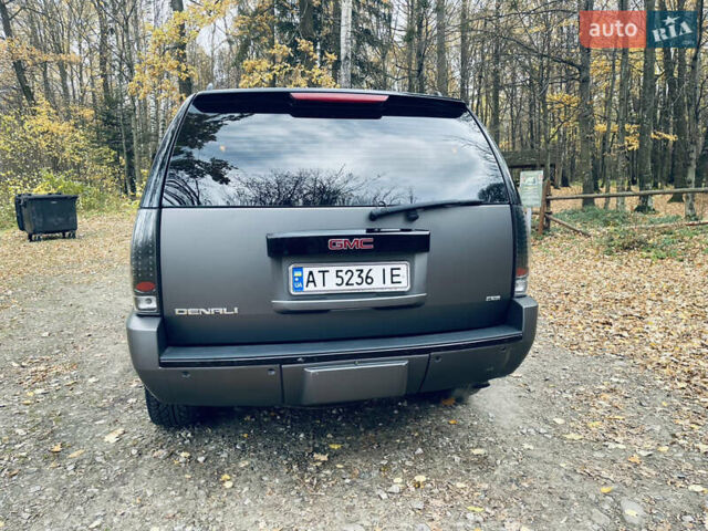 Серый ДжиЭмСи Юкон, объемом двигателя 6.2 л и пробегом 236 тыс. км за 13500 $, фото 23 на Automoto.ua