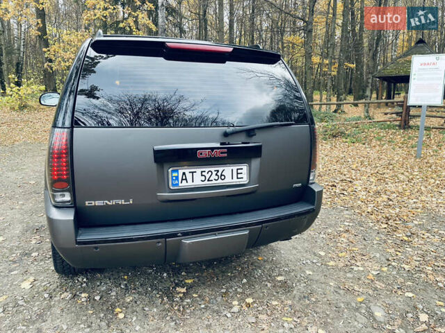 ДжиЭмСи Юкон 2006 в Ивано-Франковске на Automoto.ua Серый ДжиЭмСи Юкон, объемом двигателя 6.16 л и пробегом 236 тыс. км за 15000 $, фото 10 на Automoto.ua