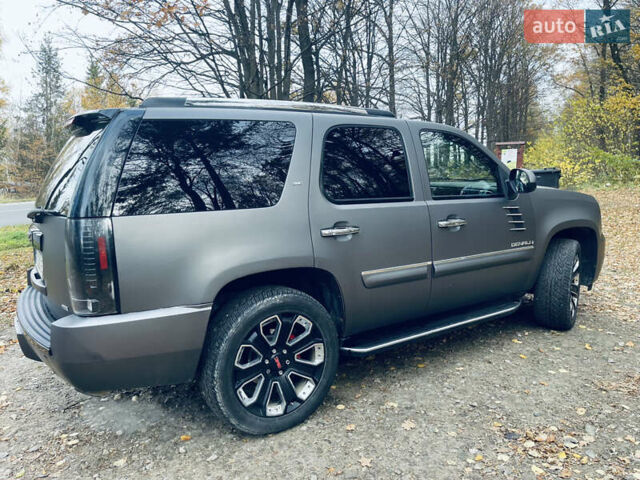 Серый ДжиЭмСи Юкон, объемом двигателя 6.2 л и пробегом 236 тыс. км за 13500 $, фото 26 на Automoto.ua