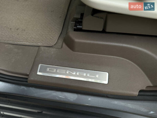 Сірий ДжіЕмСі Yukon, об'ємом двигуна 6.16 л та пробігом 30 тис. км за 83500 $, фото 61 на Automoto.ua