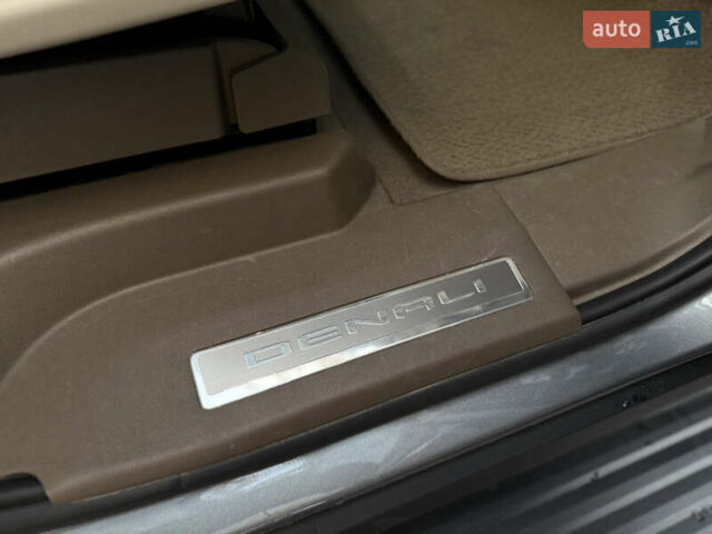 Сірий ДжіЕмСі Yukon, об'ємом двигуна 6.16 л та пробігом 30 тис. км за 83500 $, фото 80 на Automoto.ua