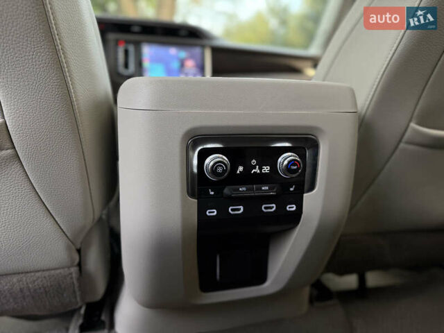 Сірий ДжіЕмСі Yukon, об'ємом двигуна 6.16 л та пробігом 30 тис. км за 83500 $, фото 68 на Automoto.ua