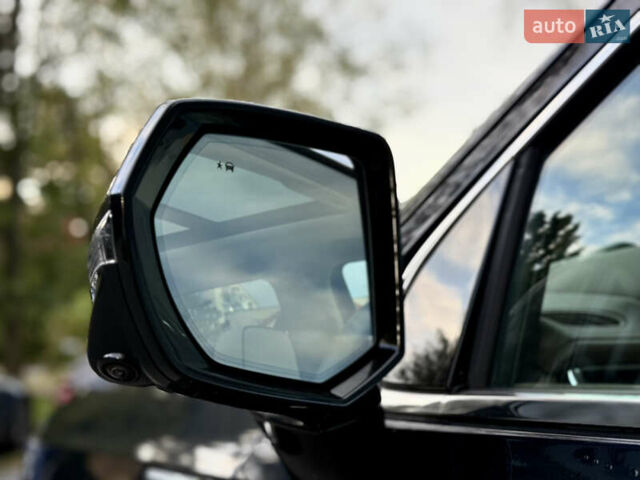 Сірий ДжіЕмСі Yukon, об'ємом двигуна 6.16 л та пробігом 30 тис. км за 83500 $, фото 19 на Automoto.ua